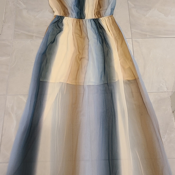 H&M maxi dress - Picture 2 of 3